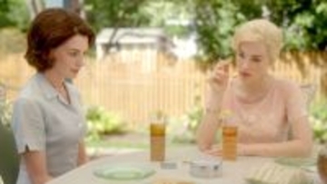 アン・ハサウェイ×ジェシカ・チャステイン『隣人たち』場面写真10点が一挙解禁