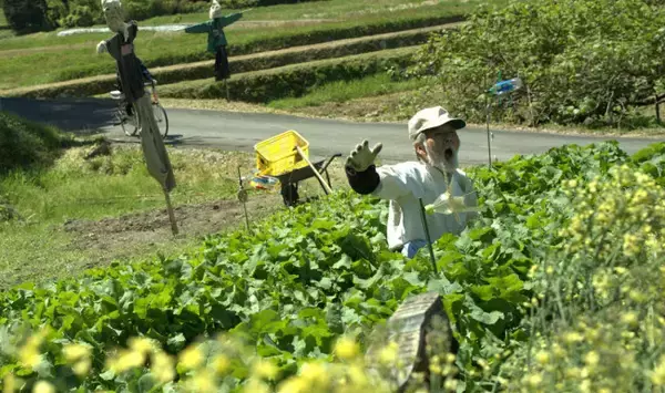 地面師“なりすましおじいちゃん” 五頭岳夫、約50年ぶり『八つ墓村』に帰還　1977年版にも村人役で出演