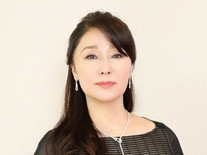 「えっ、旦那様!?」浅野ゆう子、結婚8年の夫とプチ旅行「おお日光に美男美女」反響