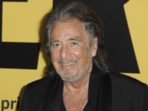 アル・パチーノ86歳、元恋人と誕生日に再会　子ども二人をもうけ20年前に破局