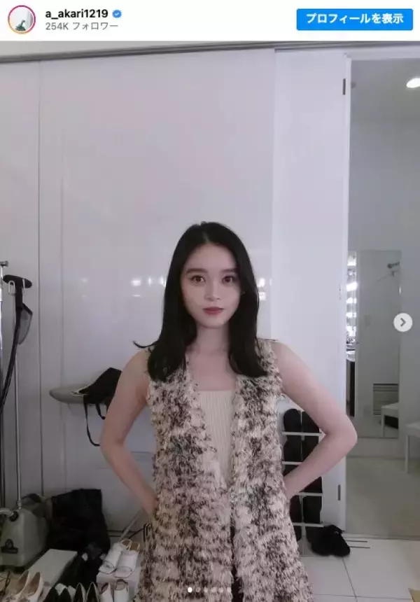 『ばけばけ』ヒロイン・高石あかり、美ショットに反響　「ミニスカ可愛い」「おトキちゃんと全く違う」