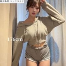 「176cm 股下90cmの私は実在するよ！」元アイドル22歳、ショーパン姿が「スタイル抜群」　コスプレイヤーとして活躍中