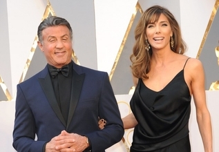 シルヴェスター・スタローンが離婚　妻の顔タトゥーを『ロッキー』登場の愛犬で上書きしていた