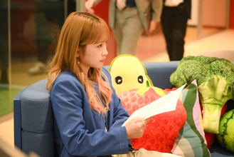 『フェイクマミー』第3話 “茉海恵”川栄李奈に予期せぬライバル出演 想定外のトラブルに見舞われる