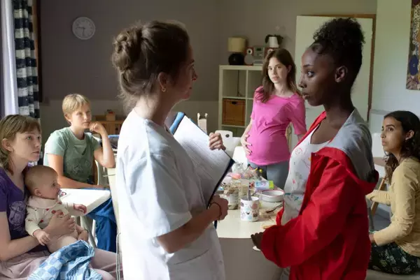 『そして彼女たちは』有村架純がナレーションで包み込む予告編＆場面写真解禁