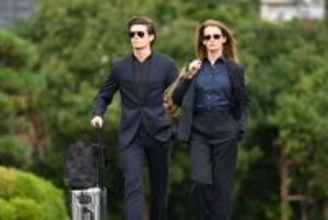 『探偵さん、リュック開いてますよ』突然のFBIの登場に視聴者困惑「めっちゃ観光してる」「おもろすぎる」