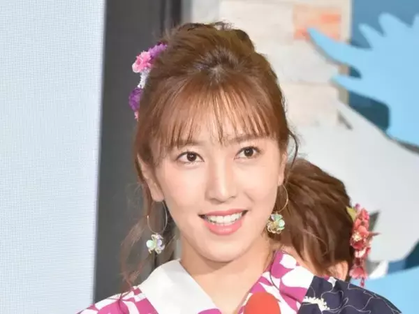 フジテレビ小澤陽子アナ、骨格模型と肩組み2ショットに反響「イケメンの彼氏ですね」