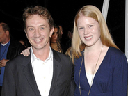 マーティン・ショートの娘の死因が明らかに　『マーダーズ・イン・ビルディング』共演者はアクター賞を欠席