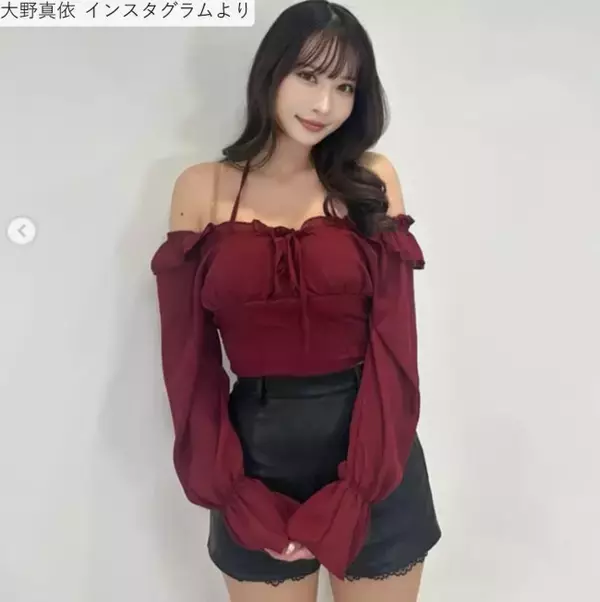 フォロワー130万の“日本一美しいドラマー”、ショーパン姿が「スタイル抜群」　グラビアでも活躍中