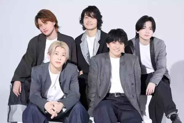 Aぇ！ group「僕たちには、愛と信頼がある」 西村拓哉と“6つ子”役抜てきで目指す前作超え【実写映画『おそ松さん』インタビュー】