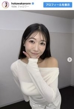 170cm“美しすぎる気象予報士”穂川果音、純白のオフショル衣装に反響