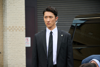 『恋する警護24時 season2』“辰之助”岩本照、“里夏”白石麻衣を名前呼び「ついに」「キュンキュン」の声続出