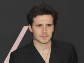 ブルックリン・ベッカム、父に続き弟へのタトゥーも上書き　次男ロメオは家族に捧げる新たな文字を刻印