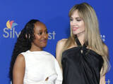 「アンジェリーナ・ジョリー＆ブラッド・ピットの娘ザハラ、卒業式で“ピット”姓を名乗らず」の画像1