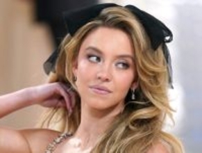 伝記映画主演のシドニー・スウィーニー、本人から非難「完全に間違っている」「ウエストから上が目立つ」