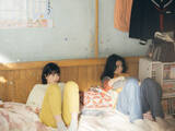 「実写映画『ルックバック』出口夏希＆蒔田彩珠らの真剣な眼差し　メイキング写真＆オフショット解禁」の画像1