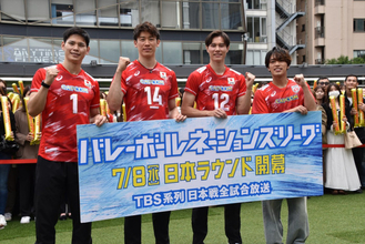 timelesz原嘉孝、石川祐希の強烈スパイクで吹っ飛ぶ！ 「最高の始球式になりました」