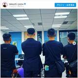 「『六本木クラス』竹内涼真はどれ？　「すぐ分かる」「肩幅でわかっちゃう」とファン即答」の画像1