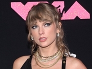 テイラー・スウィフト、ステージにものを投げないようファンにお願い「本当に怖い」