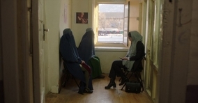 女性の試練描くアフガニスタン初のインディー映画『明日になれば』、90秒予告＆監督インタビュー到着