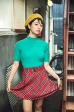 29歳「SNSのフェチ天使」が昭和のかれんな美少女に大変身！　フェチシズム刺激する写真集