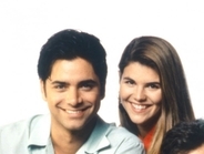 『フルハウス』ジョン・ステイモス＆ロリ・ロックリン、チャリティ番組で共演