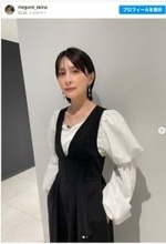 10代から活躍の人気女優46歳、金髪→黒髪で激変に反響「黒も素敵」