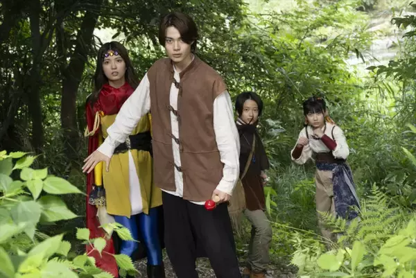 『仮面ライダーゼッツ』第20話「兆す」、莫たちはモンスターを倒すRPGのような冒険へ