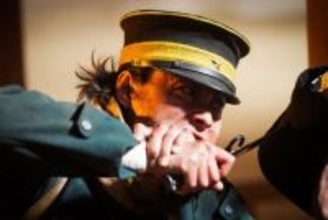 実写『ゴールデンカムイ』山崎賢人のド迫力アクションメイキング＆新場面写真解禁！