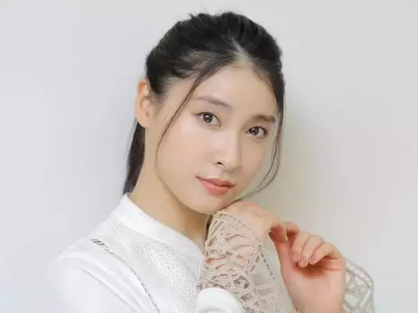 土屋太鳳＆炎伽、姉妹で眼鏡＆マスク姿2ショットに反響「美人姉妹」「最高です」