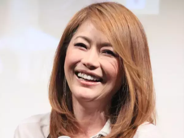 青田典子58歳、夫・玉置浩二に誕生日お祝いされる　結婚15年