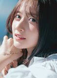 「乃木坂46・金川紗耶、上品ランジェリー＆キラキラ笑顔水着ショット！　1st写真集YouTube生配信特典公開」の画像1