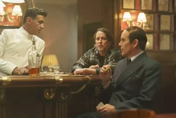 イーサン・ホーク主演映画『ブルームーン』から撮影秘話＆多数のメイキングカットが解禁