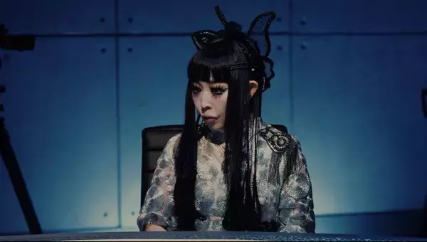 「“蜂の巣”になるところでした」プリンセス天功、アラブの王に招かれ命の危機！