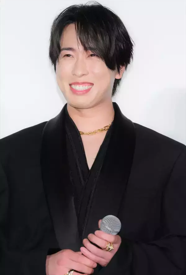 宮舘涼太、大事なところで噛み赤面　本木雅弘が優しくフォロー