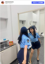 かわいすぎる吉本新喜劇座員、ミニスカポリス姿で美脚全開「スタイル抜群」