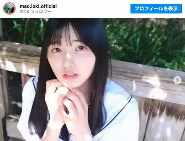 乃木坂46・五百城茉央、制服ショットに反響「圧倒的美少女」　冨里奈央が撮影