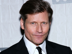 『バック・トゥ・ザ・フューチャー』主人公の父親役俳優、女性から暴行などで告発　本人は否定