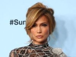 ジェニファー・ロペス、ベン・アフレックとペアで入れたタトゥーを除去