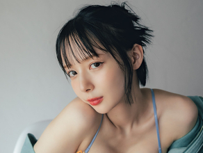 “役満ボディ”岡田紗佳、Tシャツ姿で“気取らない色気”　元HKT48美女のマシュマロボディも