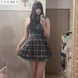 「身長183cm美女モデル、抜群プロポーションにネット騒然　全身ショットに「天井が低く感じる」の声」の画像1