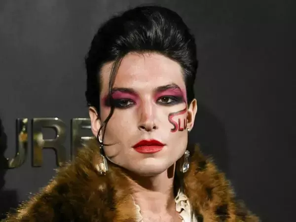 エズラ・ミラーに新たな疑惑浮上　所有する農場で幼児と母親を囲っているとの報道