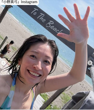 44歳美女タレント、ビーチで解放感「可愛すぎ」「スタイル最高」　2002年のCMで大ブレイク