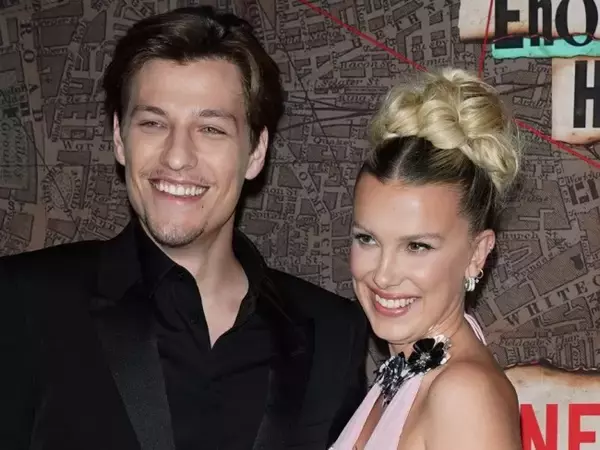 ミリー・ボビー・ブラウンが結婚指輪をお披露目！