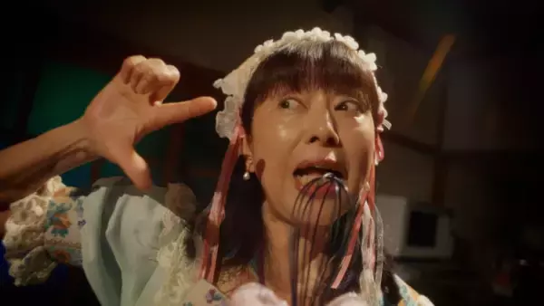 『夫婦と16歳』初回　かたせ梨乃、16歳美少女（自認）役で名曲歌う姿に恐怖「恐ろしすぎるわ…」「衝撃的すぎる」