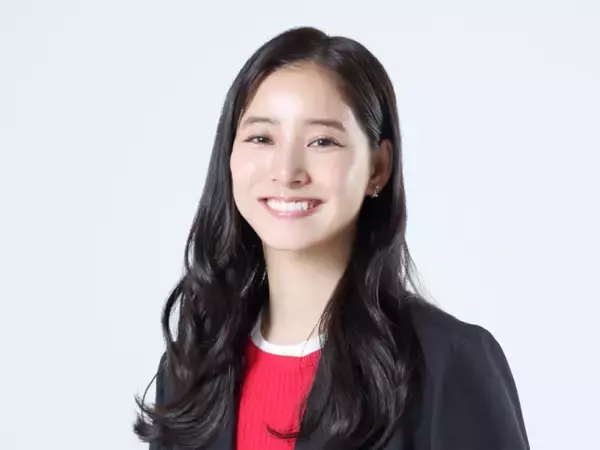 【本日誕生日！】新木優子32歳、女子高生に扮した姿から“怪力ショット”までインスタイッキ見