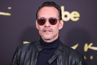 ベッカム家長男の結婚式、母子の「不適切ダンス」を招いたとされるマーク・アンソニーが初コメント