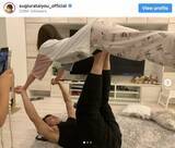 「杉浦太陽、妻・辻希美を“飛行機”　「夫婦遊び」ショット公開」の画像1