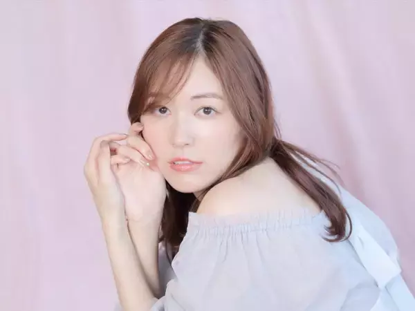 美女たちのツヤツヤ“すっぴん”をイッキ見　3児育てるシンママの素顔にファン仰天！