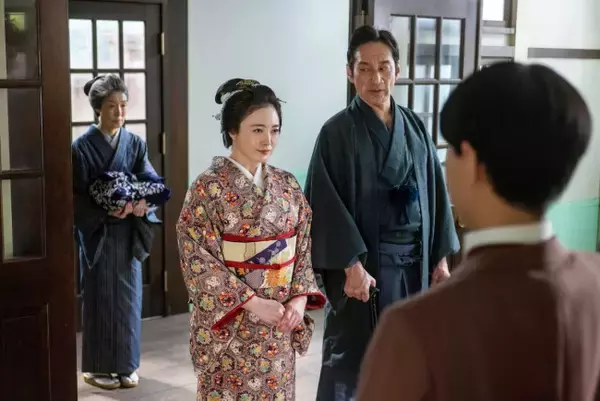 明日の『風、薫る』侯爵家の“千佳子”仲間由紀恵の入院が決まり病院内に緊張が走る